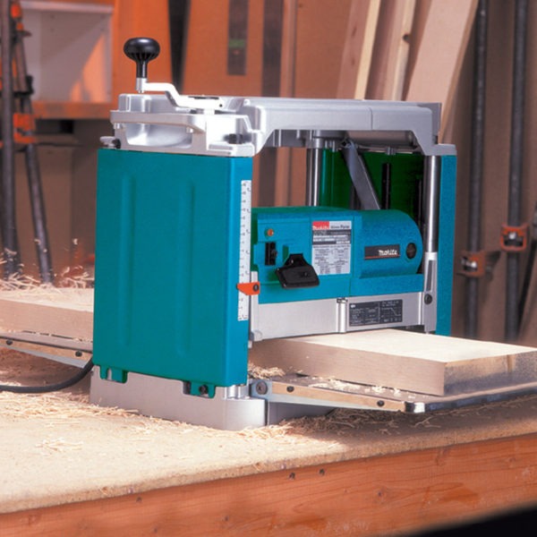 makita_herramientas_cepillo-de-banco-makita-1650-304mm-2012nb-973218_3