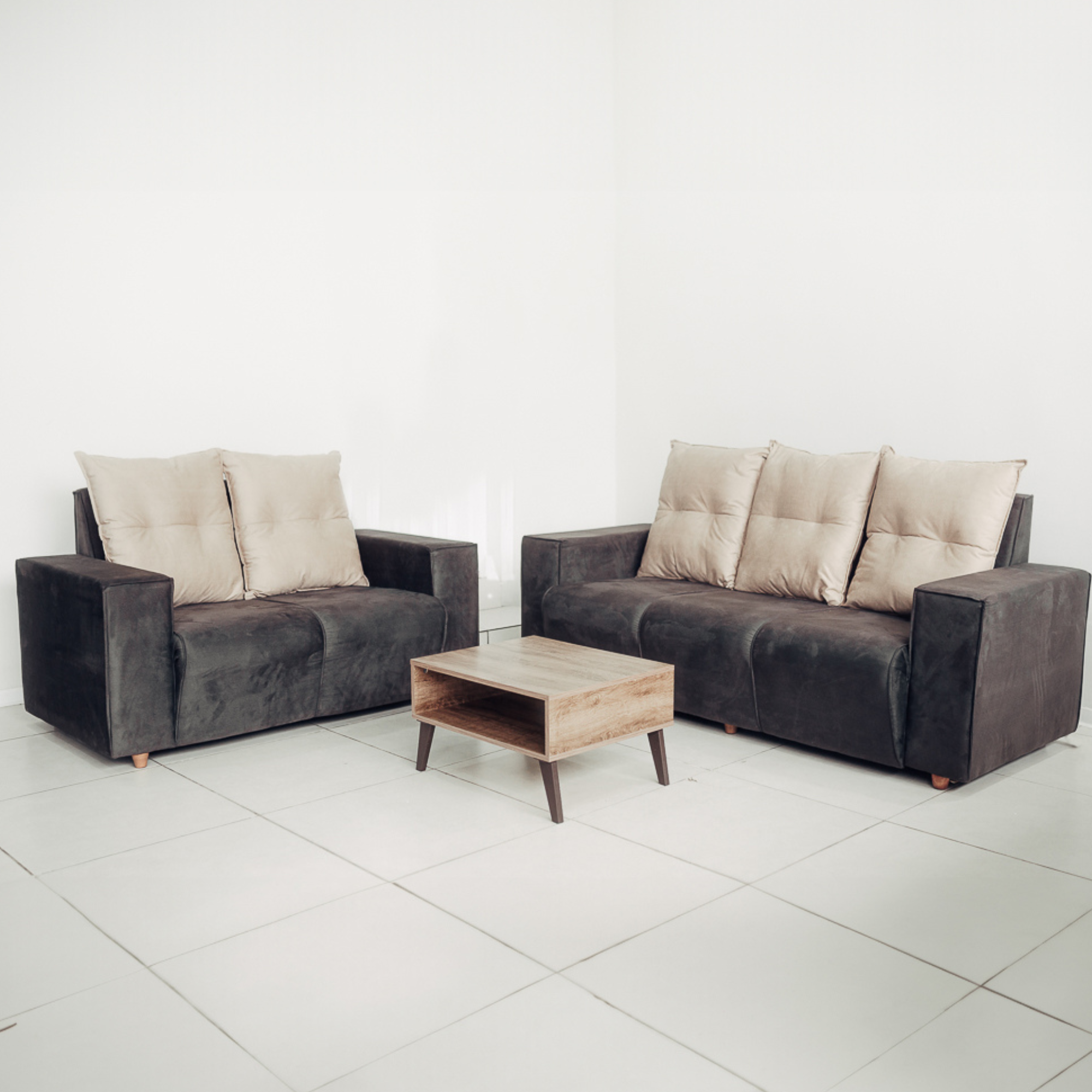 movelmax_muebles_juego-de-living-movelmax-aleli-3-2-lugares-marronbeige-2-almohadas_1