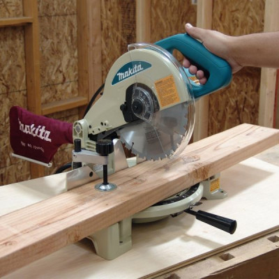 SIERRA MAKITA INGLETE MIXTA DE HOJA 10`` 1.650W-4600RPM-973602