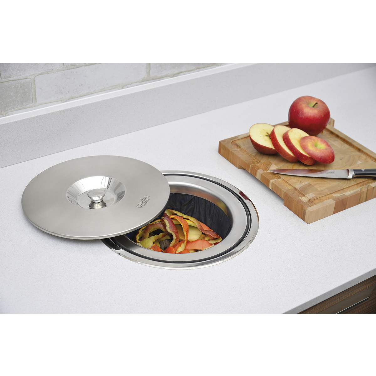 tramontina_cocina_basurero-tramontina-de-empotrar-inox-con-reservorio-plastico-5l-t945181_4
